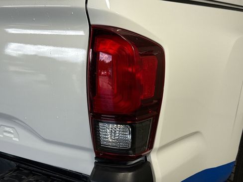 Used 2022 Toyota Tacoma SR image 29