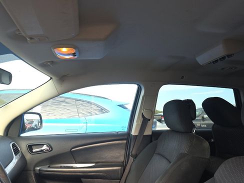 Used 2012 Dodge Journey SXT w/ Flexible Seating Group image 15