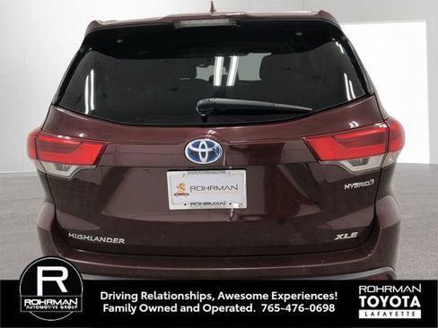 Used 2019 Toyota Highlander XLE image 5