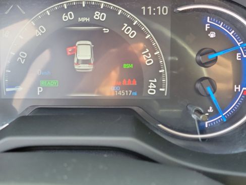 Used 2025 Toyota RAV4 XLE image 25