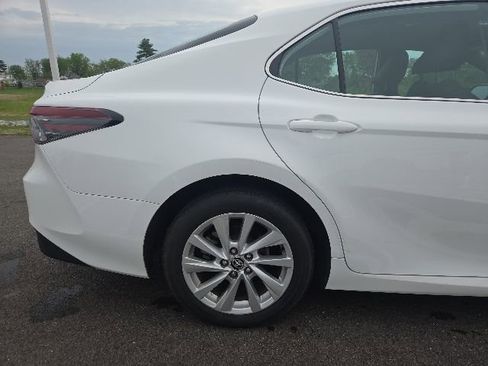 Used 2024 Toyota Camry LE FWD image 7