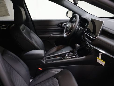 New 2026 Jeep Compass Latitude image 18