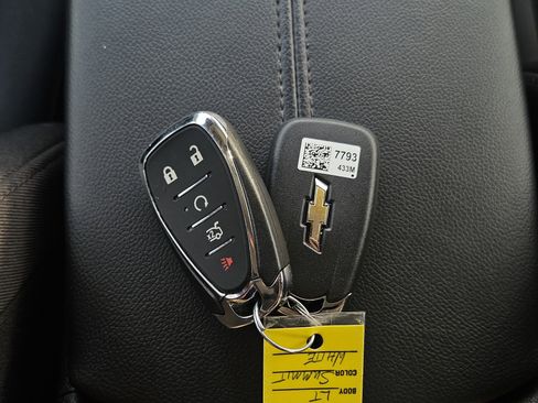 Used 2025 Chevrolet Malibu LT image 31