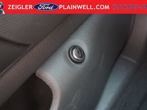 Used 2002 Ford Thunderbird RWD image 26