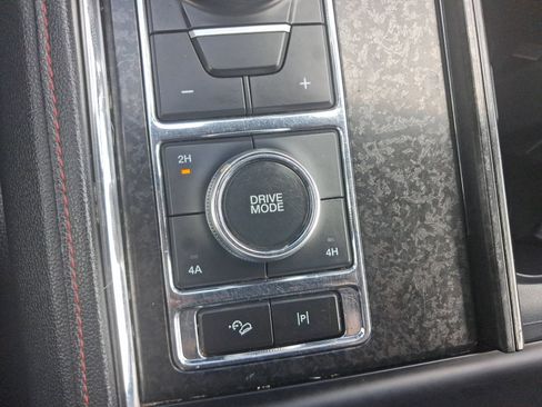 Used 2022 Ford Expedition Limited AWD/4WD image 29
