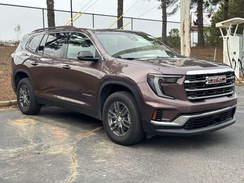 Used 2025 GMC Acadia Elevation image 2