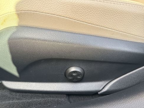 Used 2019 Mercedes-Benz C 300 Sedan image 13