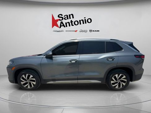 Used 2025 Volkswagen Tiguan S FWD image 8