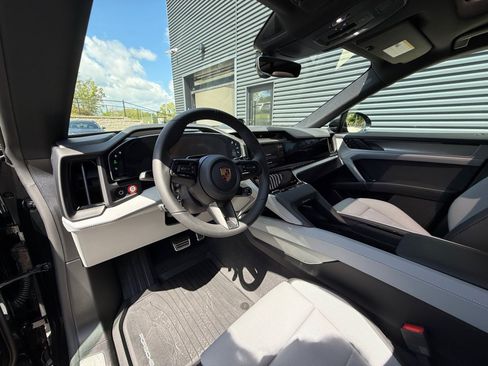 New 2026 Porsche Cayenne S AWD/4WD image 12