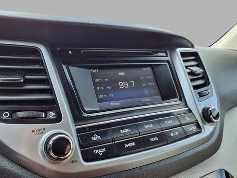 Used 2017 Hyundai Tucson SE image 5