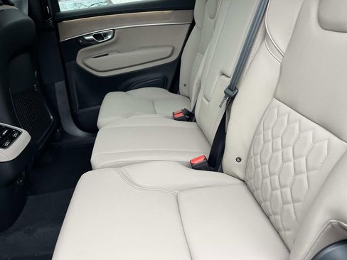 New 2026 Volvo XC90 B5 Core image 19