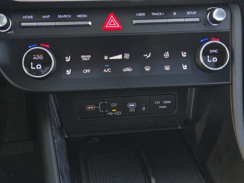 New 2025 Hyundai Sonata Limited FWD image 27