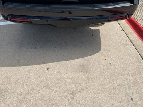 Used 2022 Ford Expedition Limited image 8