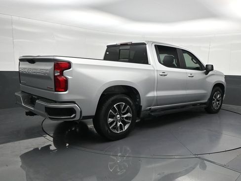 Used 2022 Chevrolet Silverado 1500 RST w/ Convenience Package II RWD image 5