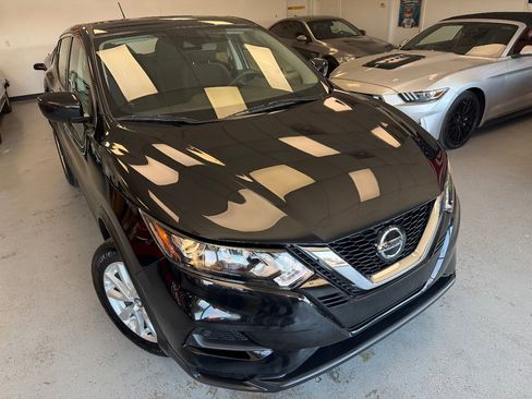 Used 2022 Nissan Rogue Sport S FWD image 6