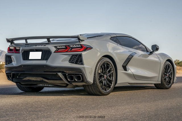 Used 2025 Chevrolet Corvette Stingray Premium Cpe w/ Z51 Performance Package RWD image 17