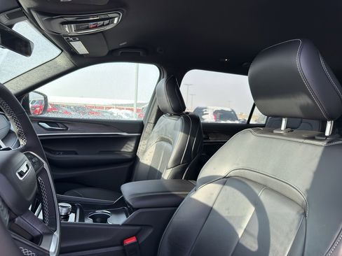 New 2025 Jeep Grand Cherokee L Limited image 27