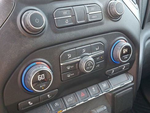 Used 2022 Chevrolet Silverado 1500 LT AWD/4WD image 14