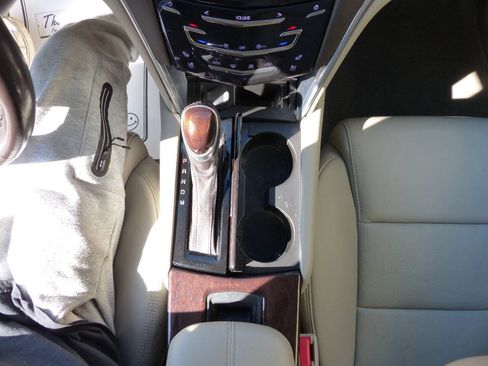 Used 2017 Cadillac XTS Luxury FWD image 34