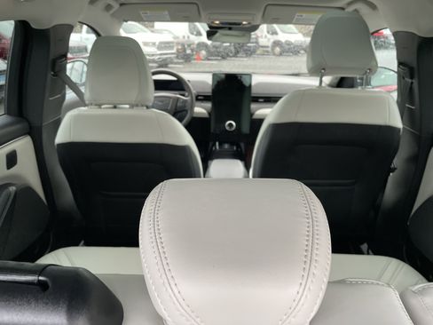 Used 2023 Ford Mustang Mach-E Premium image 27