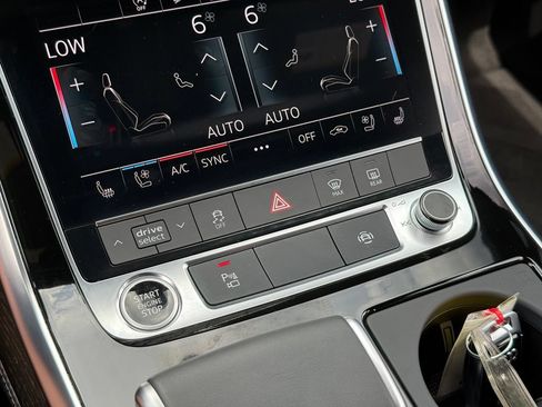 Certified 2025 Audi Q7 3.0T Premium Plus AWD/4WD image 28