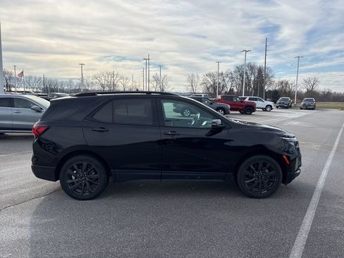 Used 2023 Chevrolet Equinox RS w/ RS Leather Package AWD/4WD image 4