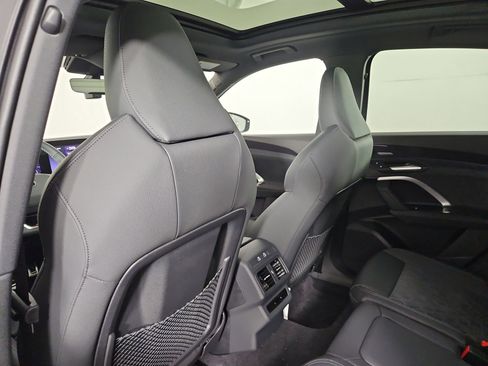 New 2026 Audi SQ5 Premium Plus image 39