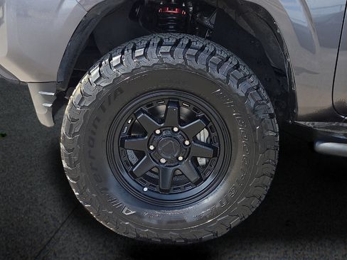Used 2023 Toyota Tacoma SR AWD/4WD image 8