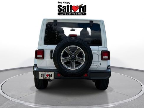 Used 2022 Jeep Wrangler Unlimited Sahara w/ Cold Weather Group AWD/4WD image 7