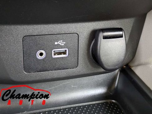 Used 2020 Nissan Rogue Sport SV image 25