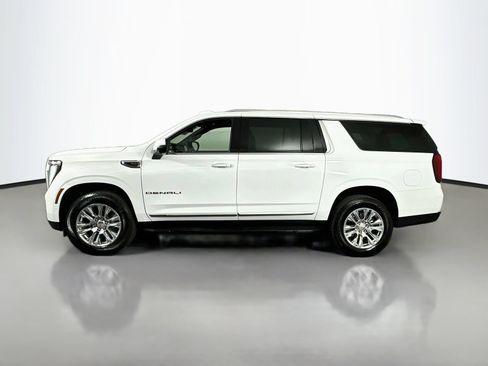 Used 2025 GMC Yukon XL Denali AWD/4WD image 5