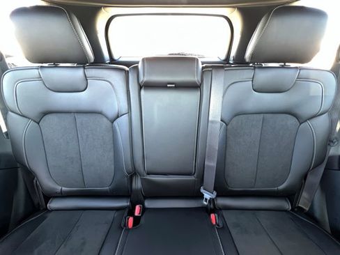 New 2025 Jeep Grand Cherokee 4WD image 25