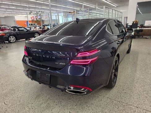 Used 2022 Genesis G70 3.3T AWD/4WD image 5