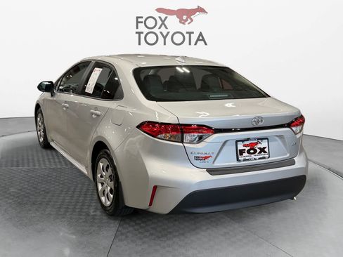 Used 2025 Toyota Corolla LE FWD image 4