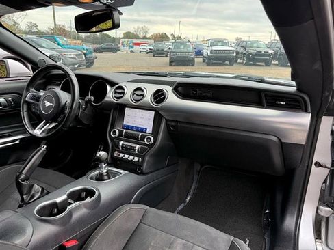 Used 2020 Ford Mustang GT w/ Equipment Group 301A image 19