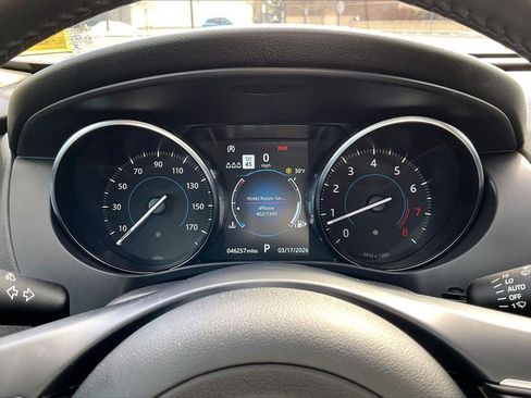 Used 2020 Jaguar F-PACE Premium image 13