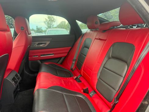 Used 2016 Jaguar XF S RWD image 21