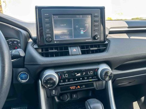 Used 2020 Toyota RAV4 XLE w/ Convenience Package AWD/4WD image 31