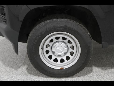 Used 2024 Chevrolet Colorado W/T RWD image 21