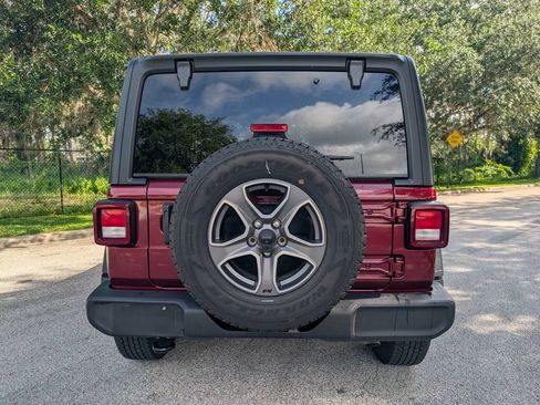 Used 2021 Jeep Wrangler Sport w/ Technology Group AWD/4WD image 7