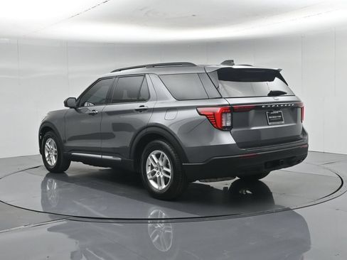 Certified 2025 Ford Explorer Active RWD image 28