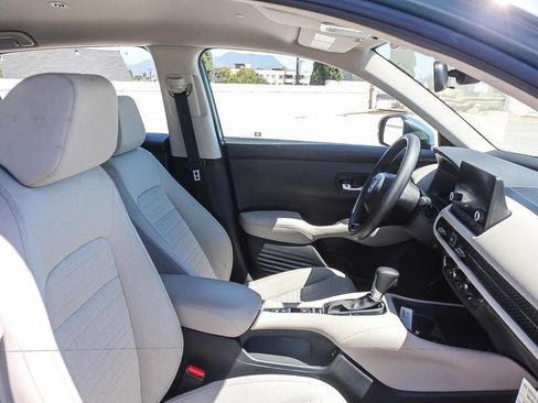 Certified 2025 Honda HR-V LX image 17