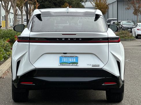 New 2026 Lexus RZ 450e AWD image 5