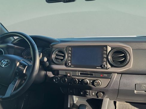 Used 2023 Toyota Tacoma TRD Off-Road image 15