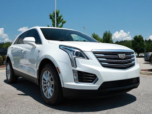 Used 2019 Cadillac XT5 FWD image 3