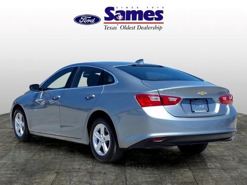 Used 2024 Chevrolet Malibu LT FWD image 5