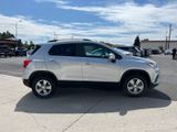 Used 2022 Chevrolet Trax LT w/ LT Convenience Package image 4