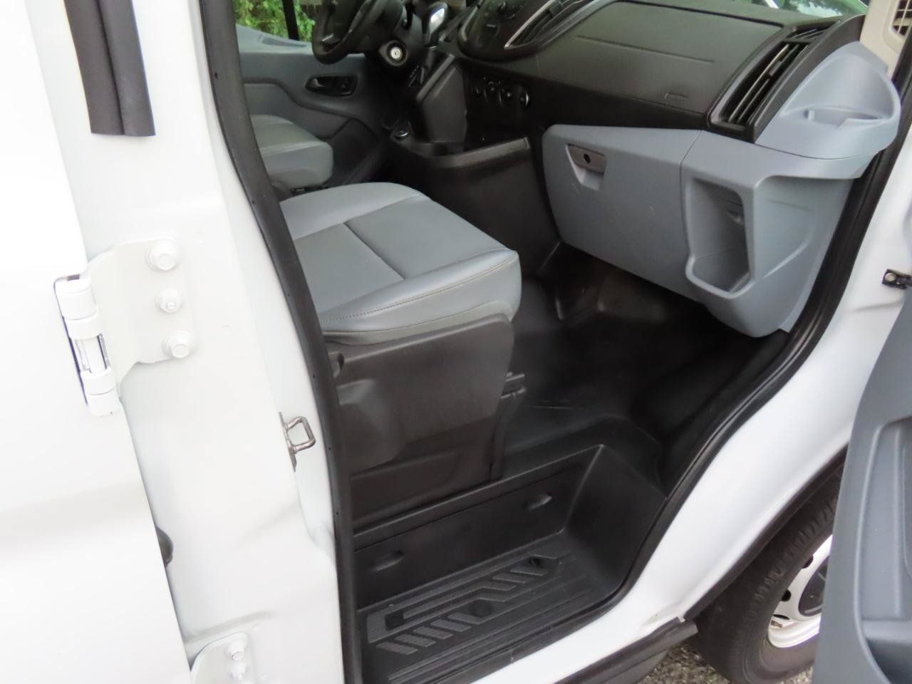Used 2019 Ford Transit 250 130 Low Roof RWD image 28