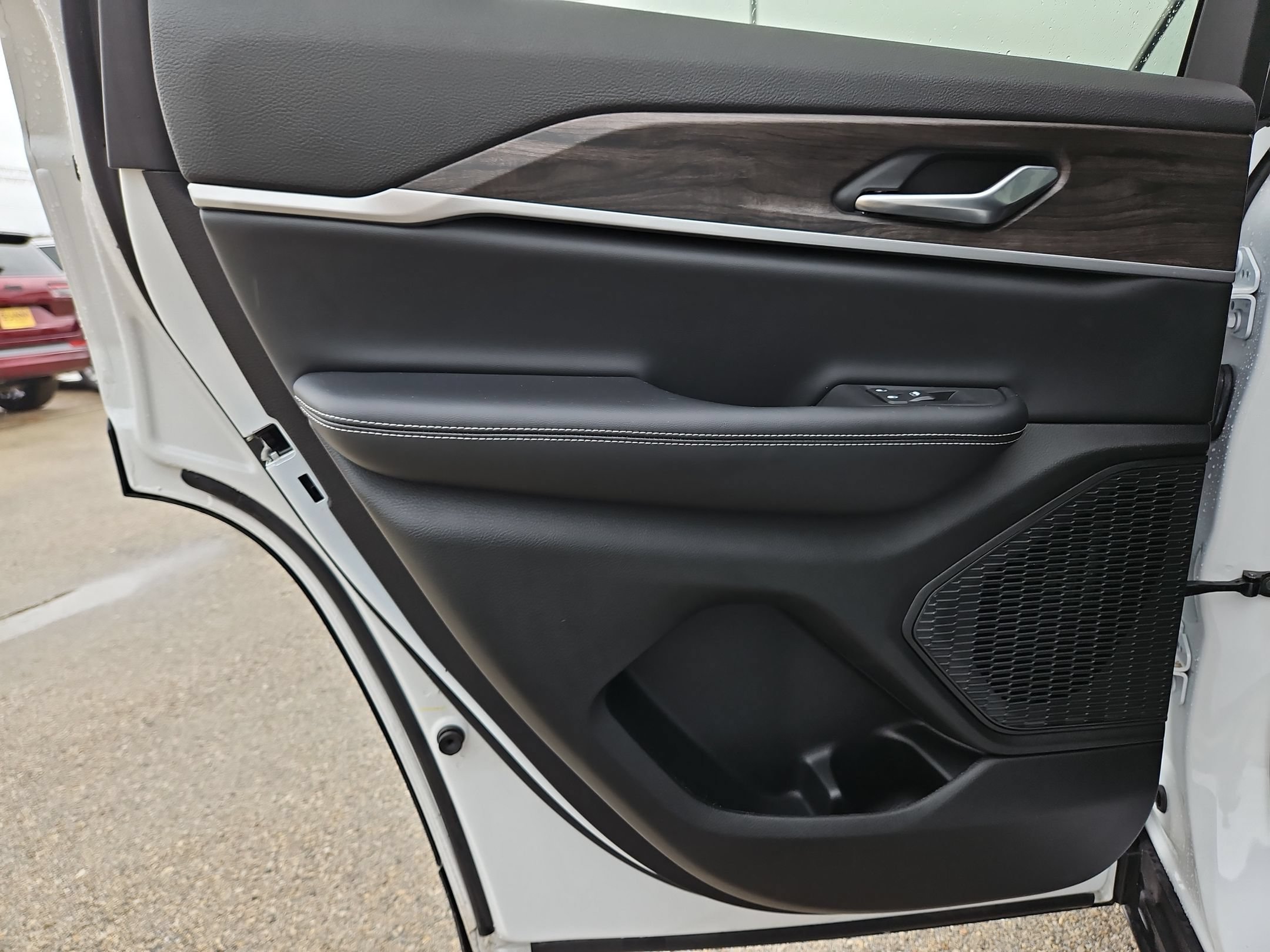 New 2026 Jeep Grand Cherokee Altitude RWD image 13