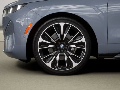 New 2026 BMW iX xDrive60 image 34